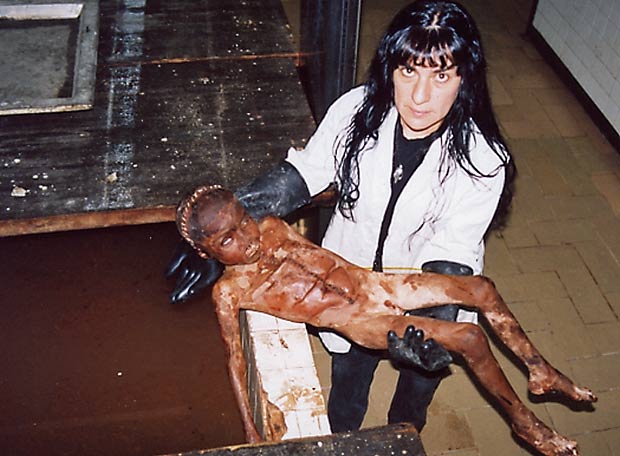 Figure 5. Autorretratos en la morgue (Self portraits in the morgue) (1998), photographic series, by Teresa Margolles and SEMEFO. Courtesy of Galería Labor, Mexico City, Mexico.